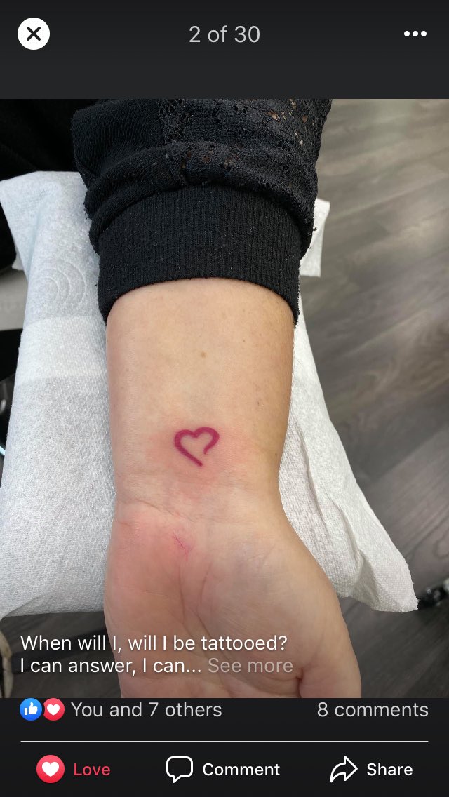 funkydiva27's tweet photo. ⁦@mattgoss⁩ ⁦@TeamMattGoss⁩ when even the tattooist feels the love for Matt Goss!!! 🥰 https://t.co/DDzg96NJbs