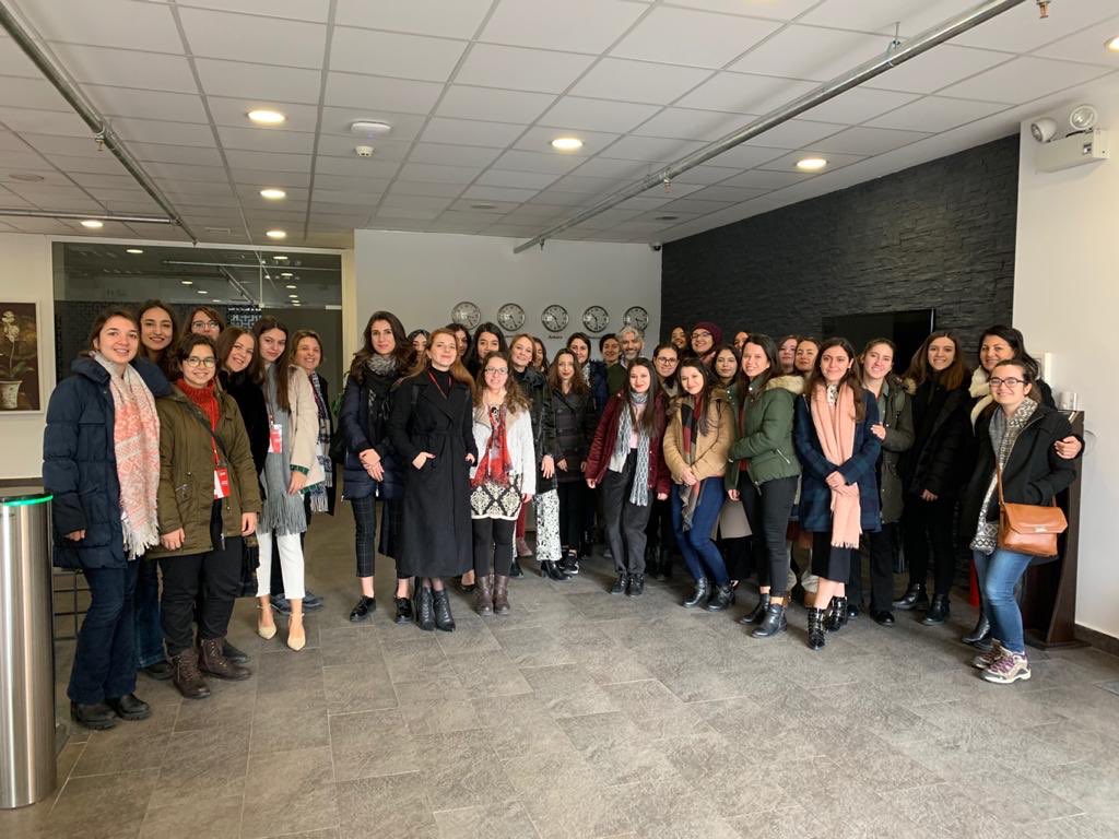 STEM mezunu kadın öğrenci oranında OECD’de zirvedeyiz! Fakat bu oranı çalışan sayısına yansıtamıyoruz. Kadının gücünü Ar-Ge’de ve her alanda daha fazla görmek için #SenMühendissinBizimlesin