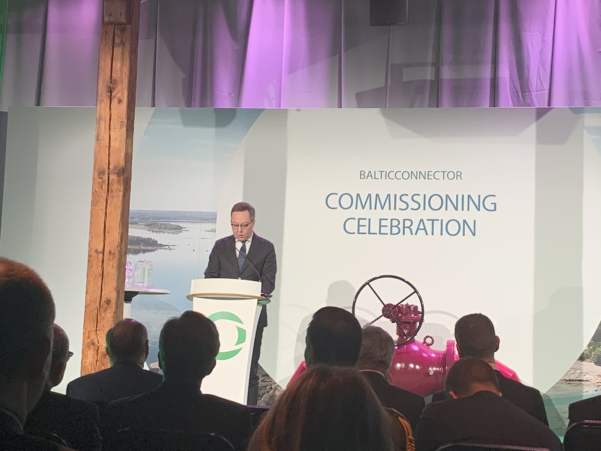 The opening words by Minister of Economic Affairs of Finland <a href="/MikaLintila/">Mika Lintilä</a>: Thank you, everyone, who contributed in this remarkable project. HIs colleague in Estonia Taavi Aas says his message is similar so he translates it in Estonian!
#Balticconnector #Elering #BCCelebration