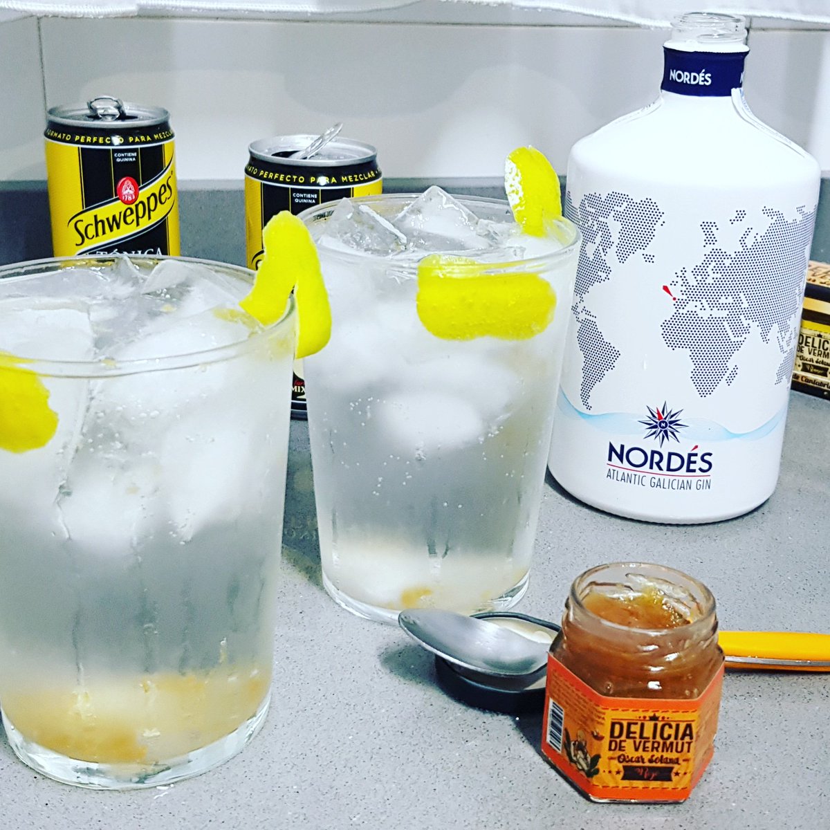 AlvaroCasvi's tweet photo. No se si es la #tónica @Schweppes_ES, la #ginebra @Nordesgin o el toquecito de #deliciasdevermut #oscarSolana pero este #gintonic está 🔝🙌🏻🔟🎉😱
#gintonics #gintonictime #gintoniclovers #nordesgin #deliciasdevermutoscarsolana #lasolia https://t.co/997wVvpCq8