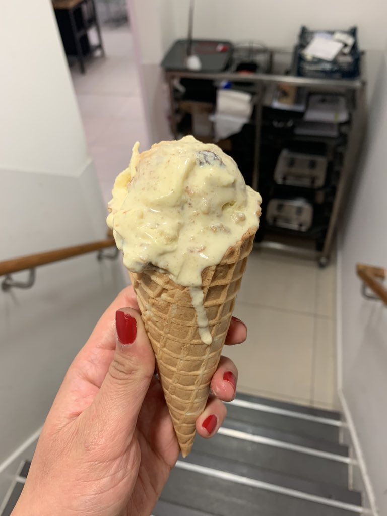 Healthfoodjade's tweet photo. Xmas lunches done now onto the βleftover feastβ No wastage here! Xmas βmoistmaker β sandwiches with pots of gravy to dip (for our #friends fans out there) bubble & squeak cakes & mince pie ice cream cones ππππΊπΌ@SamHemlin @BaxterStorey #londonstorey #christmas #thebestbit https://t.co/Kb63bNWeNo