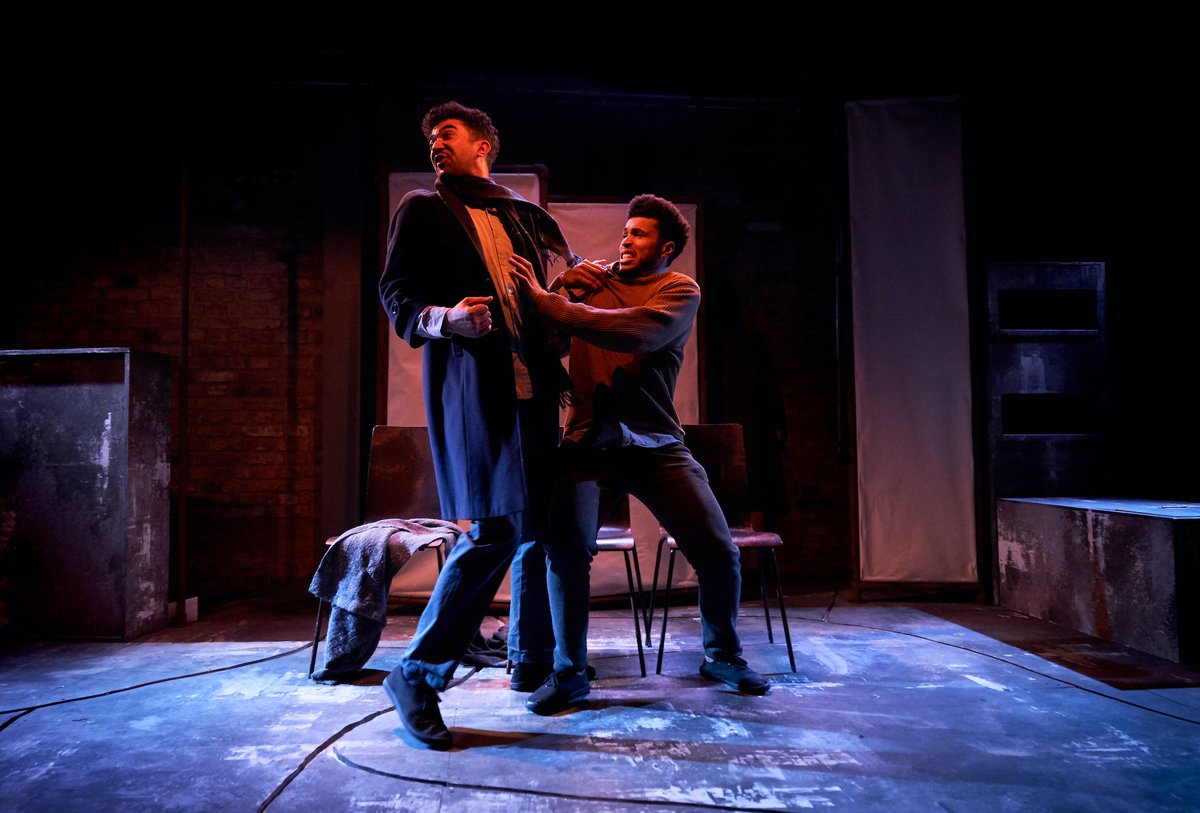 arcolatheatre's tweet photo. There are less than two weeks to see the World Premiere of #HungerPlay at Arcola.
This ★★★★ production is "finely crafted ... mesmerising" @guardianstage
Tickets available from £15 →
https://t.co/ZwAKXGV2B4
📸 @MrAlexBrenner https://t.co/kLuUShAu1z