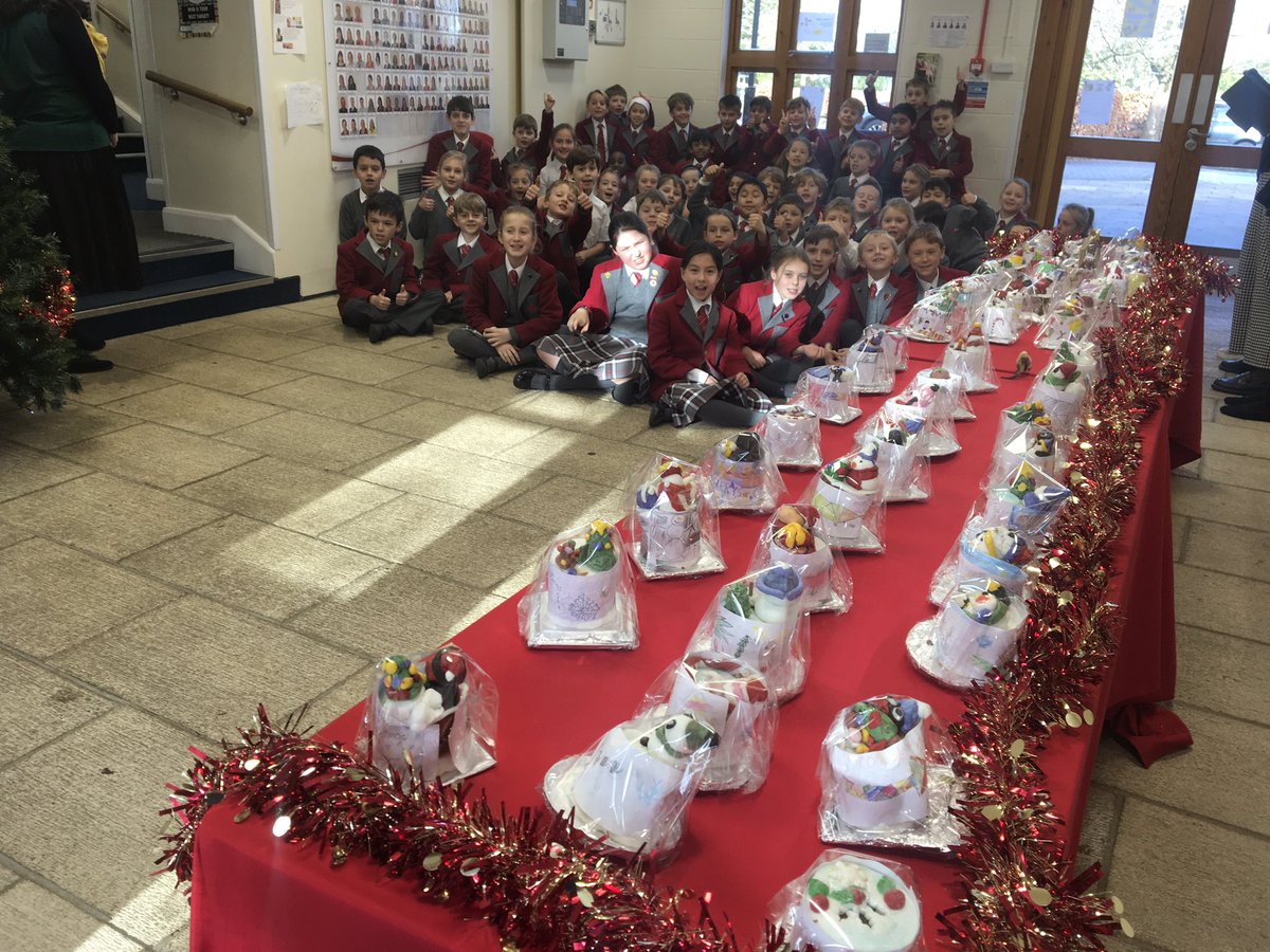 YMS_Create's tweet image. Year 4 present their Christmas cakes ready to be judged. Well done! A fabulous effort from all the children involved. Henry Baker won first prize for his nativity scene. Lots of subject and head teacher commendations also presented.