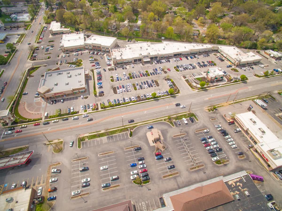 We reposition outdated shopping centers located in a fully built area. qoo.ly/33a3cd