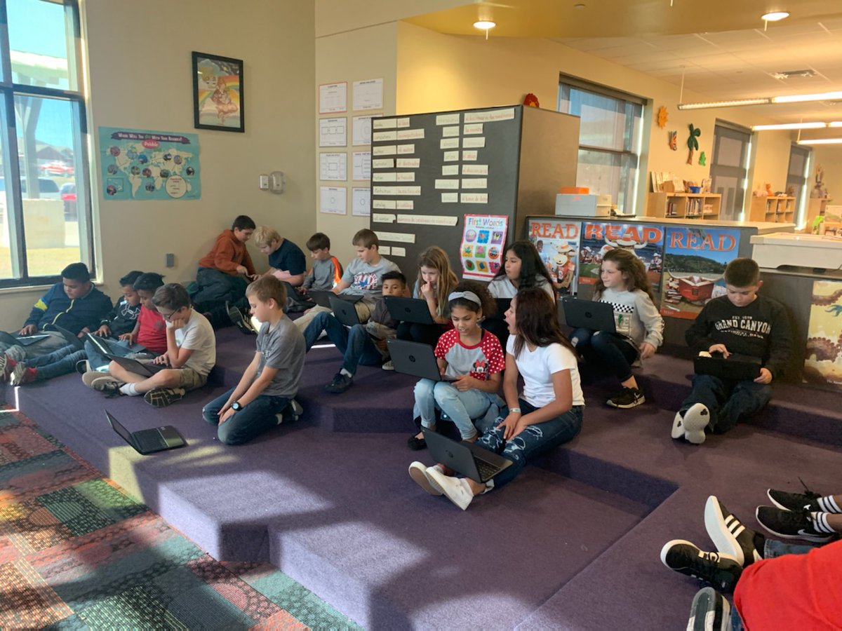 JISDLibraries's tweet photo. Learning about Internet Safety and Social Media @JISDLibraries @PearDeck #interactivelessonplans https://t.co/xop9GQUVqK