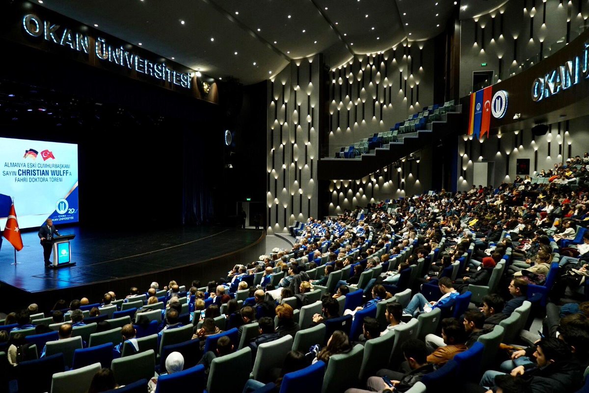 İstanbul Okan Üniversitesi olarak yedinci Fahri Doktora Unvanımızı, 2010-2012 yılları arasında görev yapmış, Türkiye Almanya dostluk ilişkilerini geliştiren Almanya Eski Cumhurbaşkanı Christian Wulff’a vermenin gururunu yaşadık.