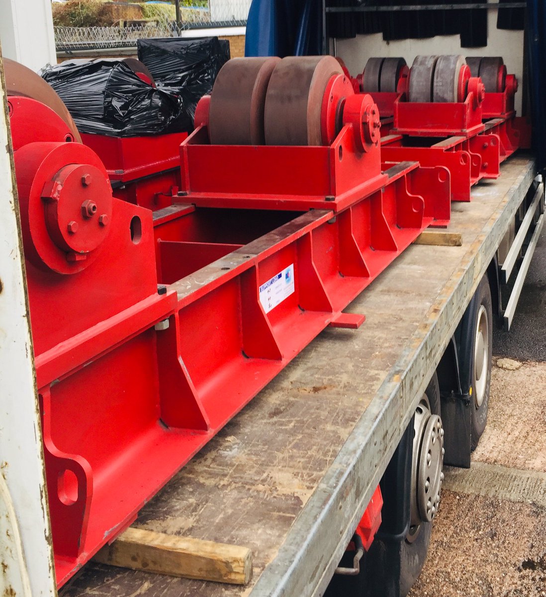 Short term notice for a rental for some 80 Ton welding Rotators before Christmas. No problem, prepped and loaded and on the way.  #welding #rental