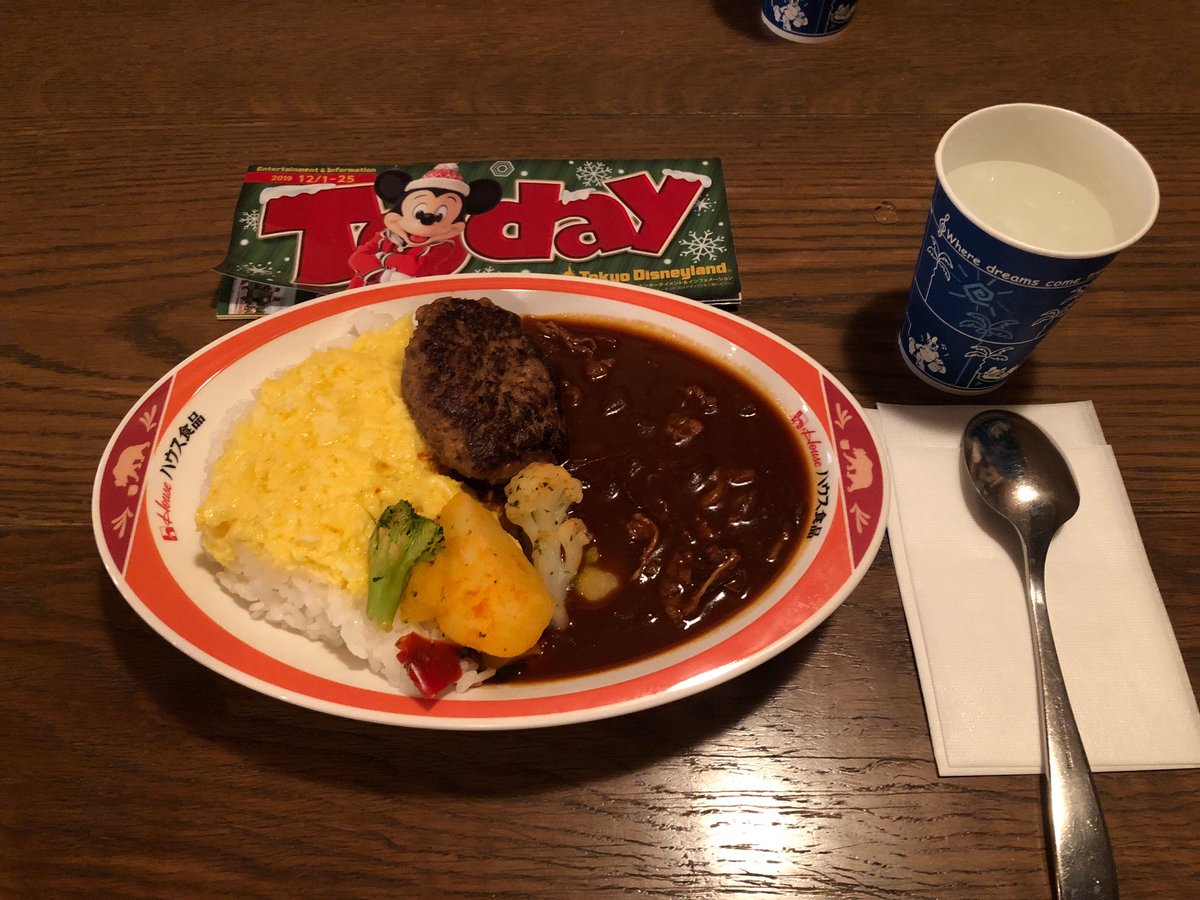 D54667868's tweet photo. ハングリーベアーで食べれるクリスマス限定のカレー本当に美味しくて大好物です😀 https://t.co/LTlwLmWax1