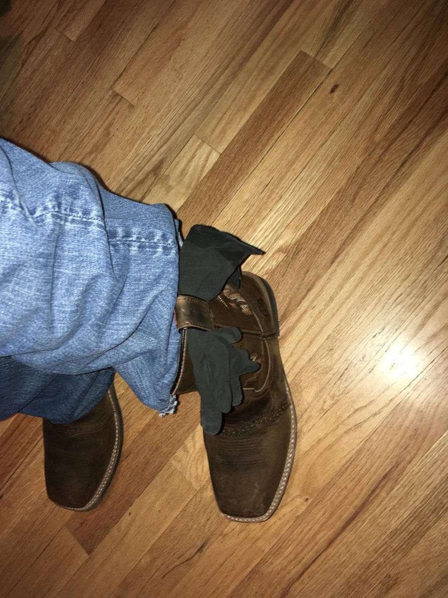 GayJason7's tweet image. Get this day started.