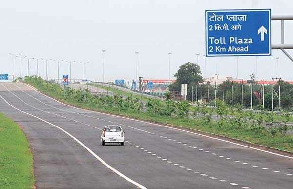 ians_india's tweet photo. The #Nagpur-#Mumbai Super Communication Expressway (#NMSCE) shall be re-named after #ShivSena’s founder-patriarch, the late #BalasahebThackeray, an official said on Wednesday.

Photo: IANS (File) https://t.co/KpHv78PTna