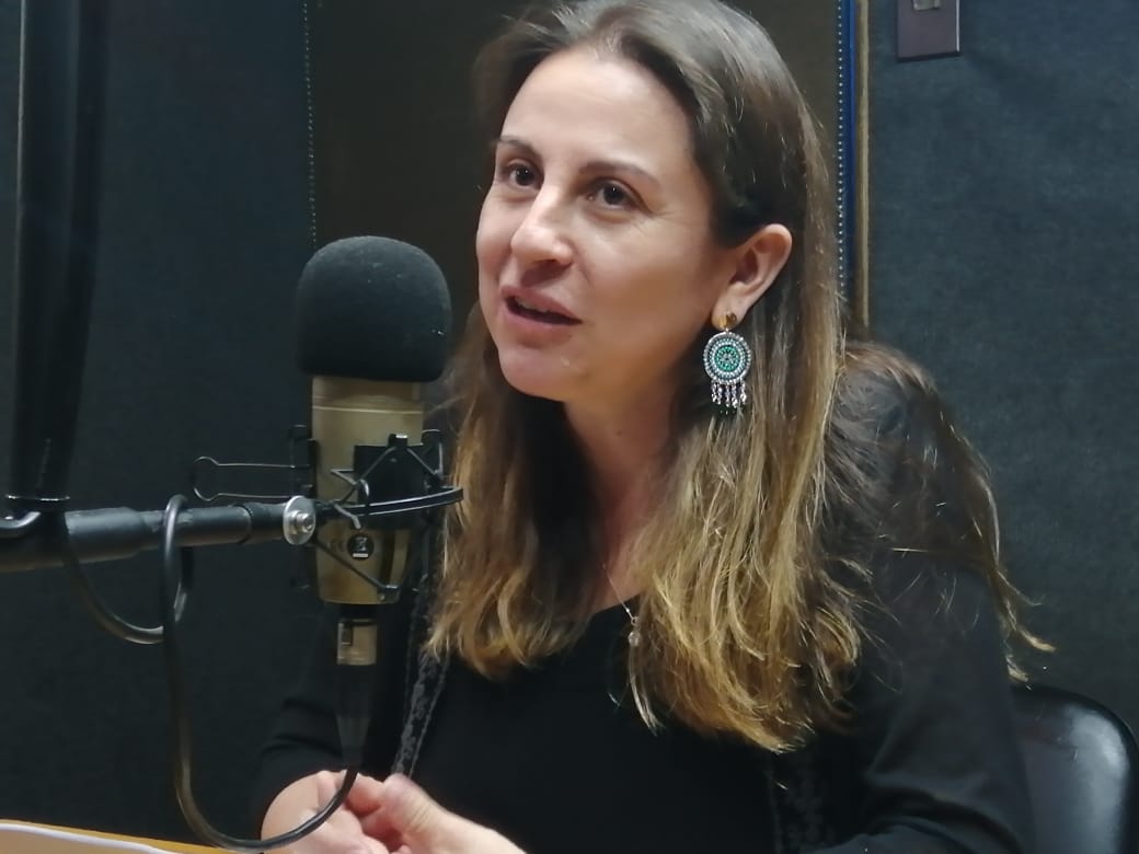 seremisaludohi's tweet photo. Ahora en @RadioRancagua Seremi de Salud Dra. Daniela Zavando, conversa sobre campaña #EsPositivoSaber la cual busca motivar la Toma de Test Rápidos de VIH y el uso correcto del condón https://t.co/j8DKnHp21T