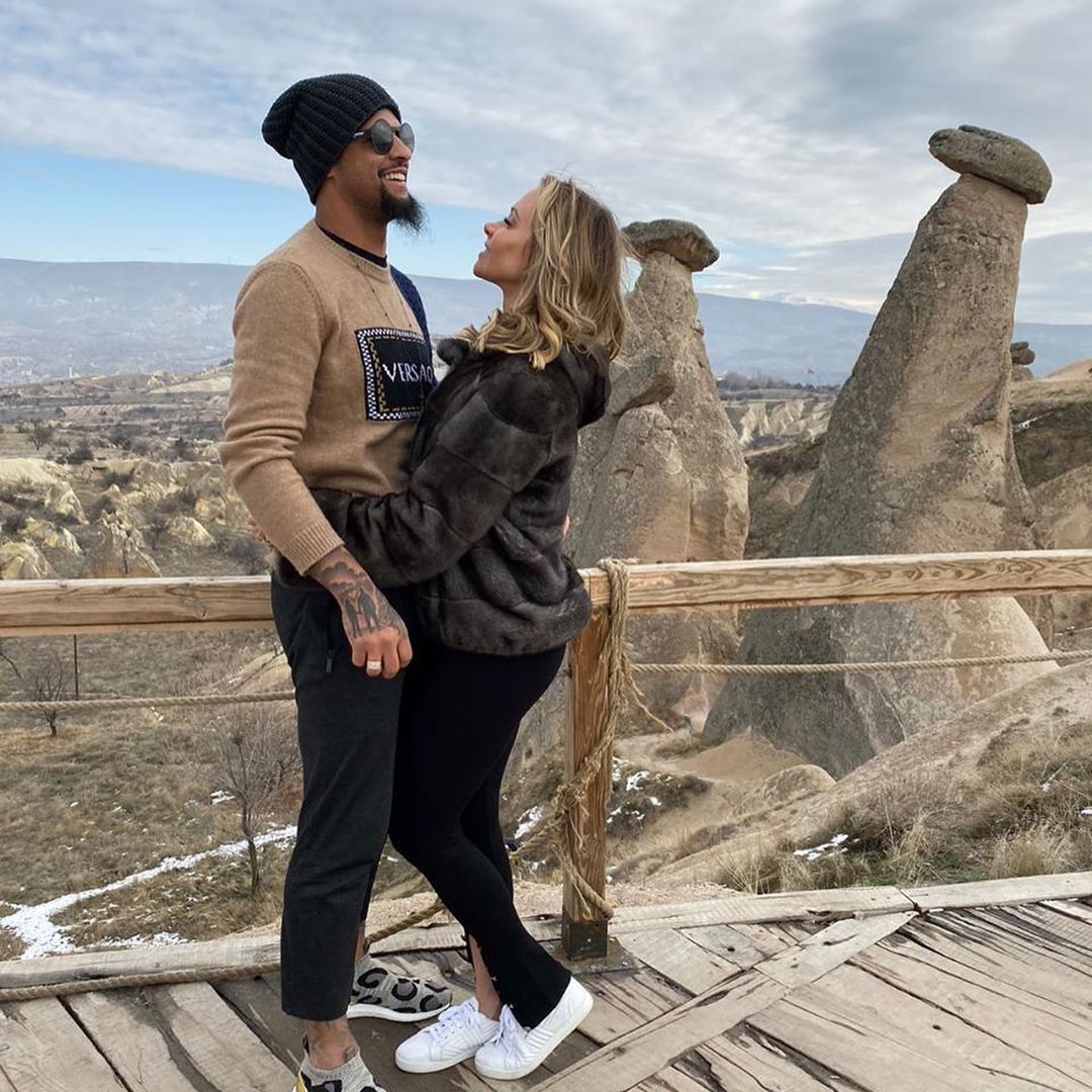 fanatik plus on twitter felipe melo ve esi roberta nagel kapadokya da