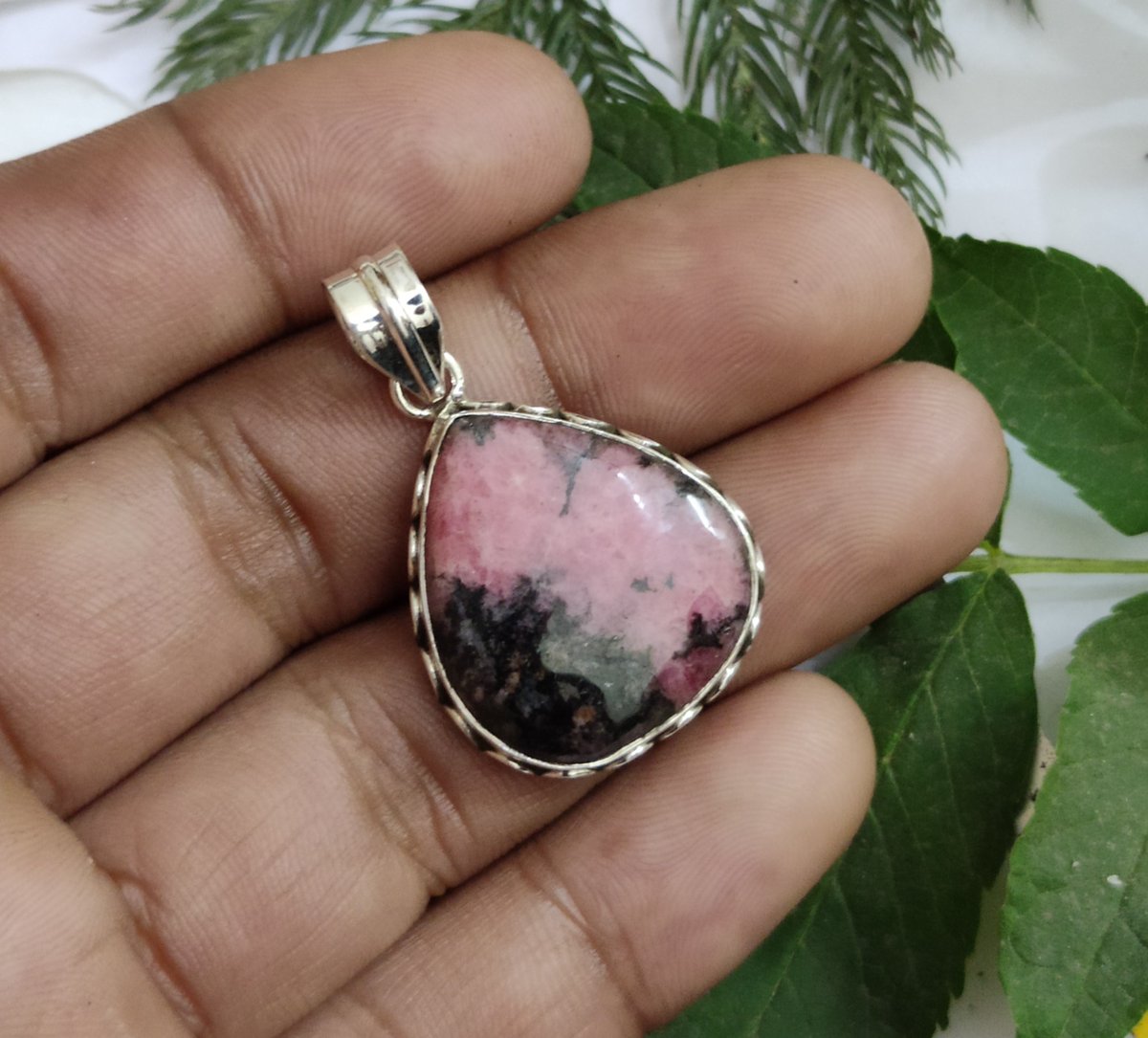 rhodonite pendant
Buy At
amazon.com/dp/B082M8DCK3?…

#rhodonitependant #925sterlingsilver #giftforchristmas #xmasdaygift 
#jewelry #jewellery #christmasjewellery #jewelryforchristmas #bohojewelry #gypsyjewelry #xmasgift #giftsidea #giftschristmas #christmasdaygifts #christmas2019