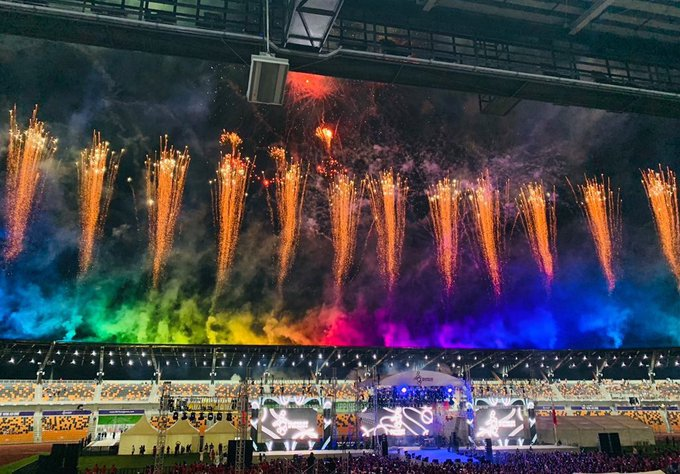 QuickNewsPh's tweet photo. Maybe Philippines snappedt. Congratulations everyone 🎖#SEAGamesClosingCeremony #30thSEAGAMES #30thSEAGames2019 https://t.co/xK1Wj4kpci
