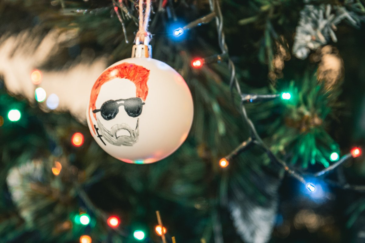 AdaptWorldwide's tweet photo. #BaublesOfSearchStar

Not sure what they think #Christmas is... https://t.co/dVMWhsJSSZ