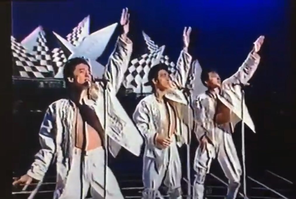 V Map على تويتر 衣装は裸にジャケット 見たかった ๑ ᴗ あと ひざまずいて歌ってくれたら最高 Fns歌謡祭 トニセン 君だけに 少年隊