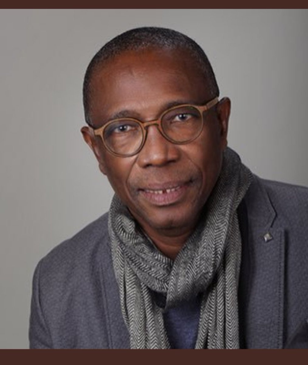 NAFI74442279's tweet photo. Le 14 décembre une journée pour les amoureux des livres 
Les amoureux de la poésie. 
Une journée pour mettre de la couleur et donner plus d'ailes à notre imagination par notre professeur @elhadjkasse à #terroubi. 
tous INVITÉ !
je serai la première inchallah. 
#Kebetu 
#RTT https://t.co/HGbmAggda9