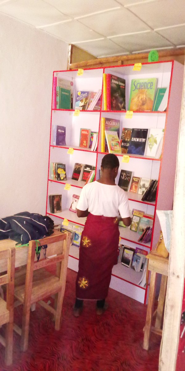 theshiphrah's tweet photo. This is what the Lafia History Learning Center/ Library looks like. I miss it already.
@Nenkinan_deshi 
@NasarawaGovt 
@We_Jostified https://t.co/pWkZ3NrIQj