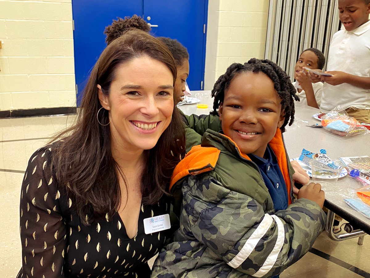 A packed house at our Holiday Family Event at Bruns Avenue Elementary! Check out all of the pics here: facebook.com/hearttutoring/…