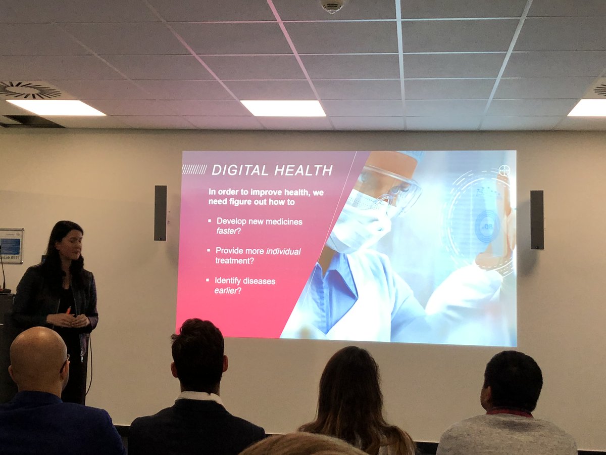 Digital Campus Challenge kicks off with a keynote from <a href="/07saskia/">Saskia Steinacker</a> - Great to run into my friends <a href="/OWinkelmann74/">Oliver Winkelmann</a> @derguerda and others. Now we are looking forward to the pitches of the winning teams #dcc19 <a href="/schomberg/">Heiko Schomberg</a> @BayerKarriere