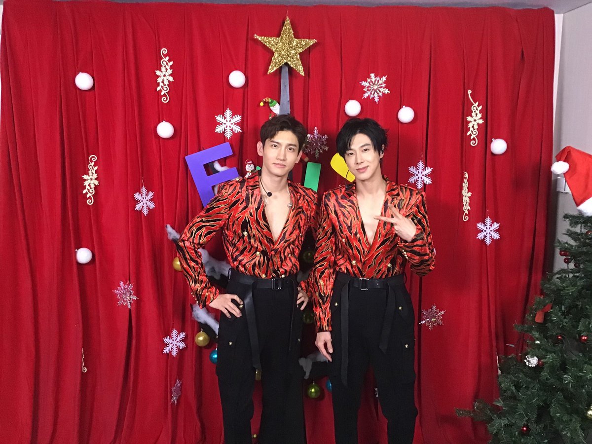 Min_88cm's tweet image. #FNS歌謡祭 関係者様！
東方神起の別カット写真ありがとうございます〜！

←Twitter                      Instagram→

#東方神起 Guilty #FNS東方神起楽しみ