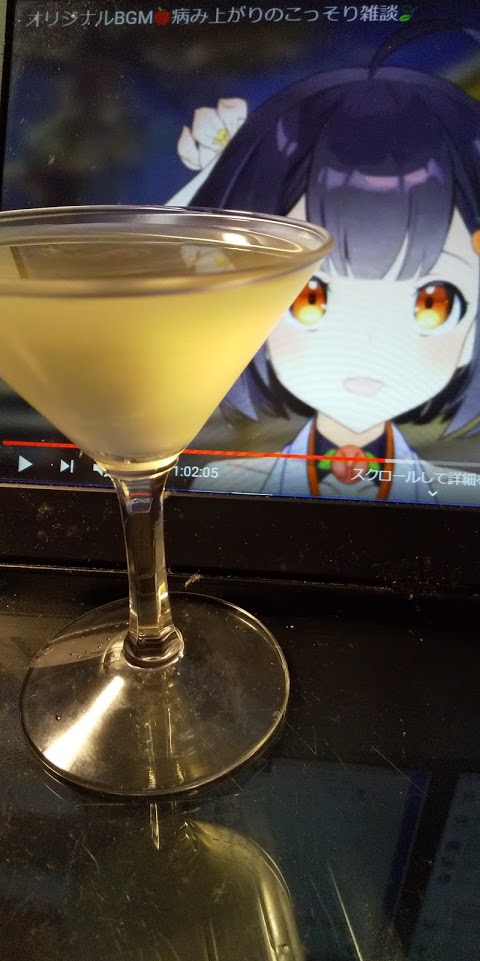 kid_sexy's tweet image. #津軽りんこ ちゃんイメージしたりんごのカクテルつくってみました　りんごジュースとテキーラとディタ（ライチリキュール）をシェイカーでシェイク！　おいしくできました！