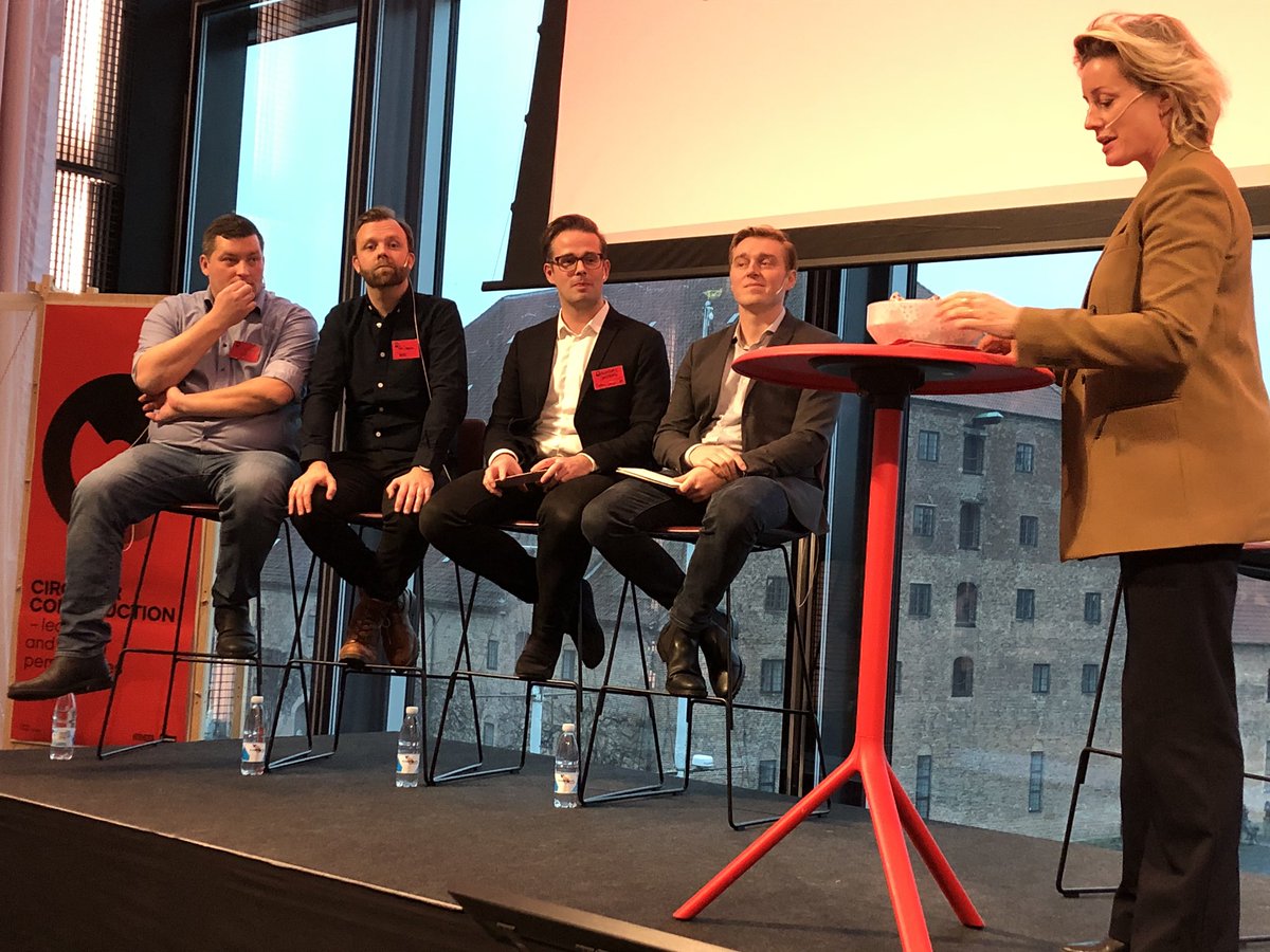 Experiences are shared from the winners from Circular Construction Challenge today: ‘financial strip poker’ 😊 as a metaphor for full transparency in the team’s circular business model to be able to make a solution, eatable for market! <a href="/Realdaniadk/">Realdania</a> @designcentret <a href="/BLOXHUBdk/">BLOXHUB</a>