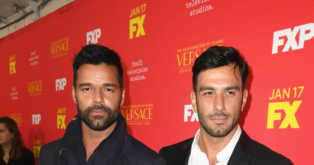 2morrowsParents's tweet image. First Pic! Ricky Martin Welcomes Baby #4http://ow.ly/lbgs50xl62C