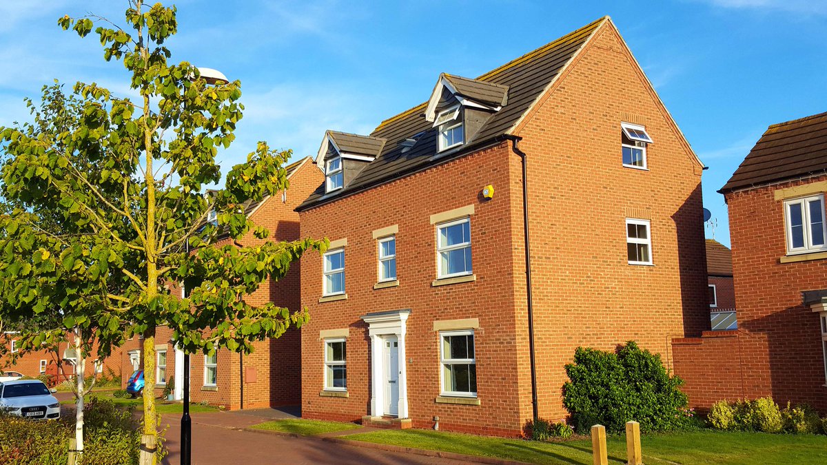 EssenareCom's tweet photo. Our lovely 4 Bed Detached available to Rent in @Coventry2021 thru @HelloHowsy @rightmove @Zoopla @Gumtree https://t.co/05s1KAqm9g #homesforrent #Property #coventry2021 #cityofculture https://t.co/VsadaL3gEg