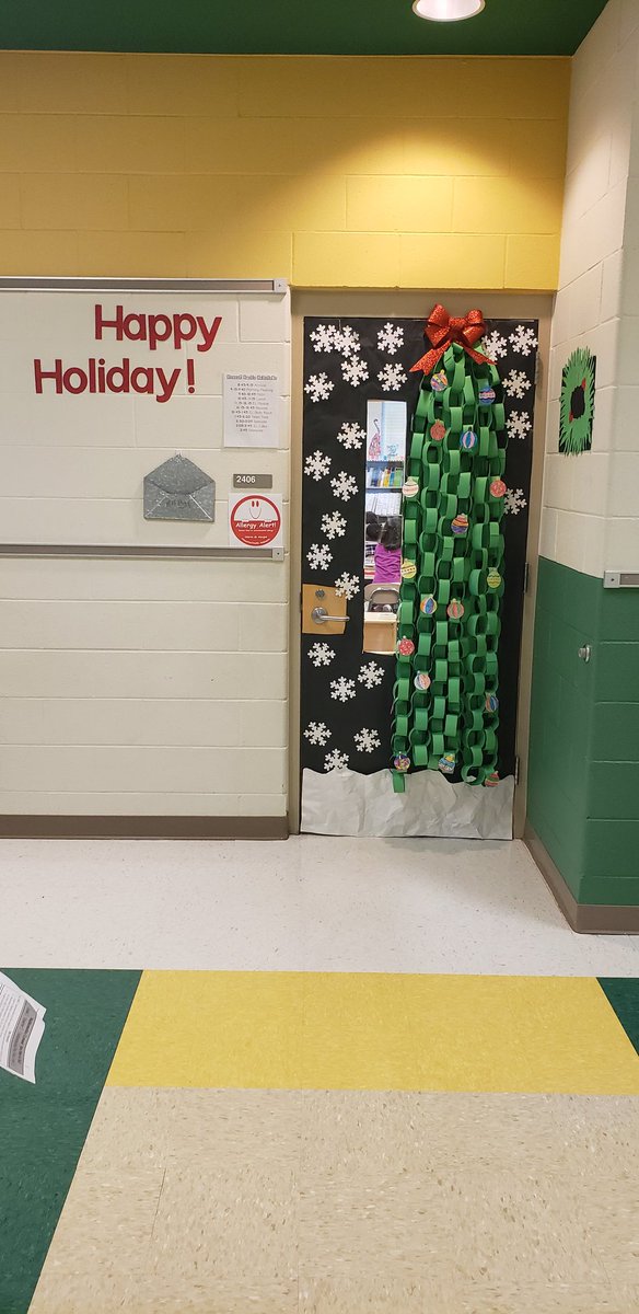 Pugh1421's tweet photo. Holiday door for 2019! https://t.co/HT9pdriser