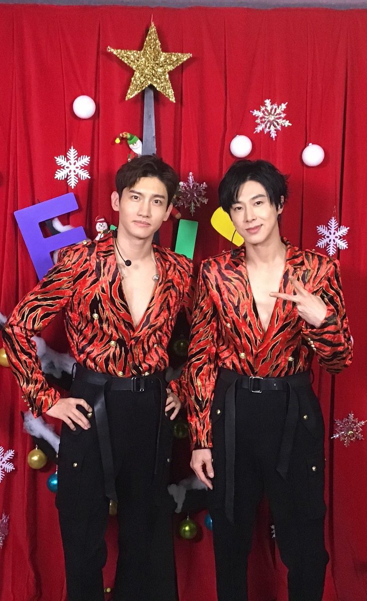 loveyunhosama's tweet image. ♥️♥️♥️♥️♥️😍😍😍😍😍😍🥰🥰🥰🥰🥰🥰🥰 かっこ良かった💘💘💘💘💘💘💘

#FNS歌謡祭2019第2夜 
#FNS歌謡祭 
#東方神起FNS楽しみ