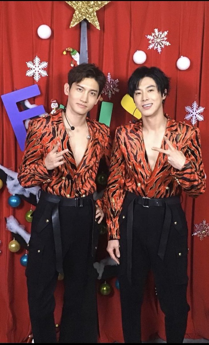 loveyunhosama's tweet image. ♥️♥️♥️♥️♥️😍😍😍😍😍😍🥰🥰🥰🥰🥰🥰🥰 かっこ良かった💘💘💘💘💘💘💘

#FNS歌謡祭2019第2夜 
#FNS歌謡祭 
#東方神起FNS楽しみ