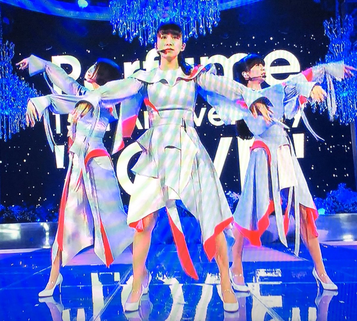 rollinmoss's tweet image. はい！
素晴らしかった！
😘🤣😘
#Perfume15周年FNSスペシャルメドレー 
#prfm