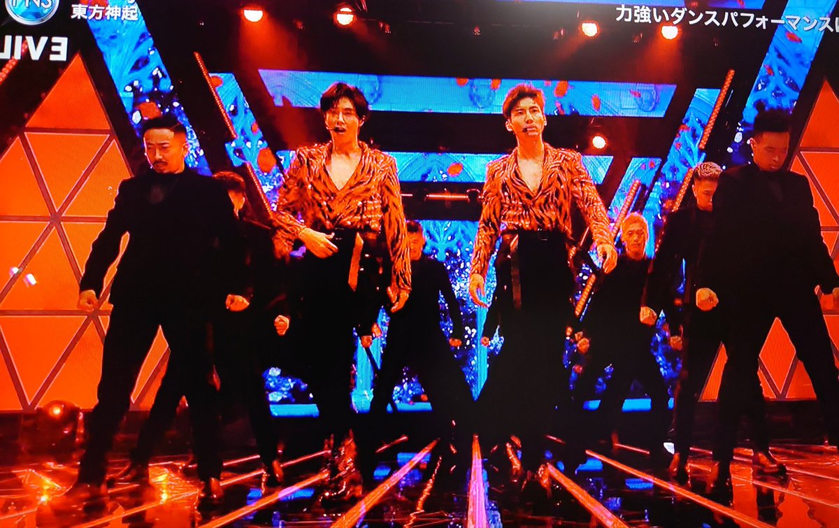 allthatlove_'s tweet image. みんなお疲れ様←やっと冷静（笑）

楽しかったねタグ祭り💜

#FNS歌謡祭 
#FNS歌謡祭東方神起
#東方神起