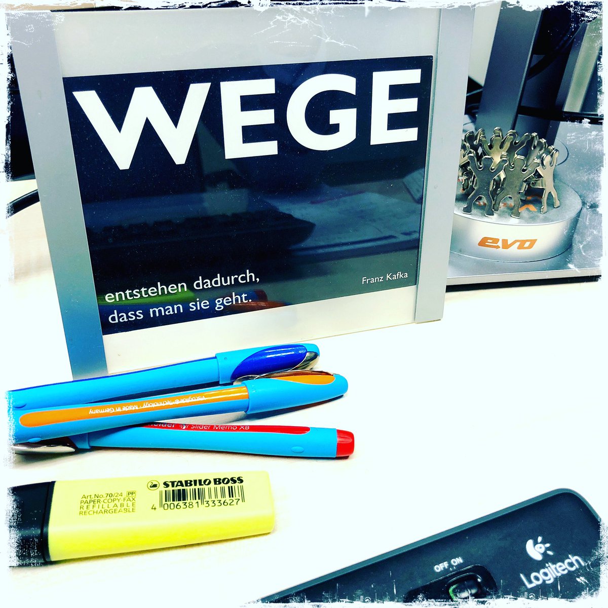 muehlenfeld's tweet image. „All my bags are packed,
I’m ready to go …”
Nach neun Jahren stemple ich heute zum letzten Mal bei der @evo_energie aus; im Januar geht es für mich dann bei der #Steag in Essen weiter.
Danke für neun lehrreiche, mitunter stressige, aber stets unterhaltsame Jahre! 😊✌🏻