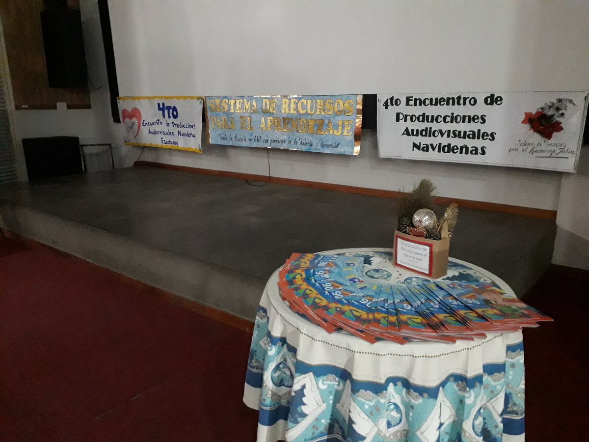 carlosrangelian's tweet photo. 4to Encuentro Estadal de Producciones Audiovisuales Mensaje Navideño 2019. Presente la Escuela Nacional Carlos Rangel Lamus Mcpio San Cristóbal Edo Táchira @MPPEDUCACION @fernanblanc @serviots @Crazet2011 @NicolasMaduro @charlychaves @ZonaEducTachira @psuvaristobulo https://t.co/fpEufNDBcg