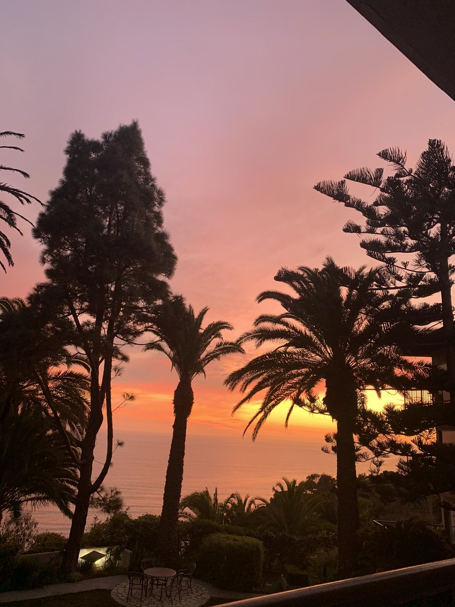 December Sunsets 💙💜💓💛🧡❤️ #december #sunsets #pacificviews #solsticesunsets #lushview #blessed