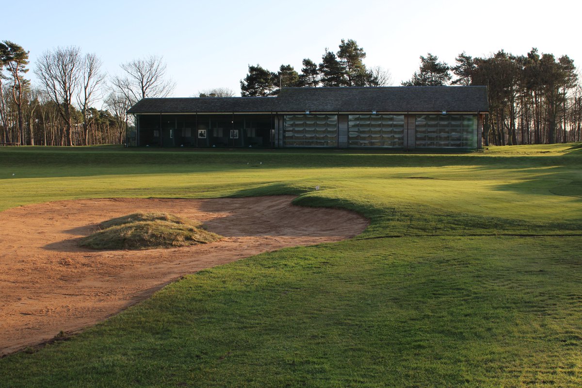 archerfieldgolf's tweet photo. Looking good ⛳

We are pleased to announce our enhanced dual ended driving range will re-open as scheduled in the first week of 2020

Members will now have eight new target greens to aim for which will match the look and feel of both courses

#BetterNeverStops https://t.co/oWc4q0Ldq4