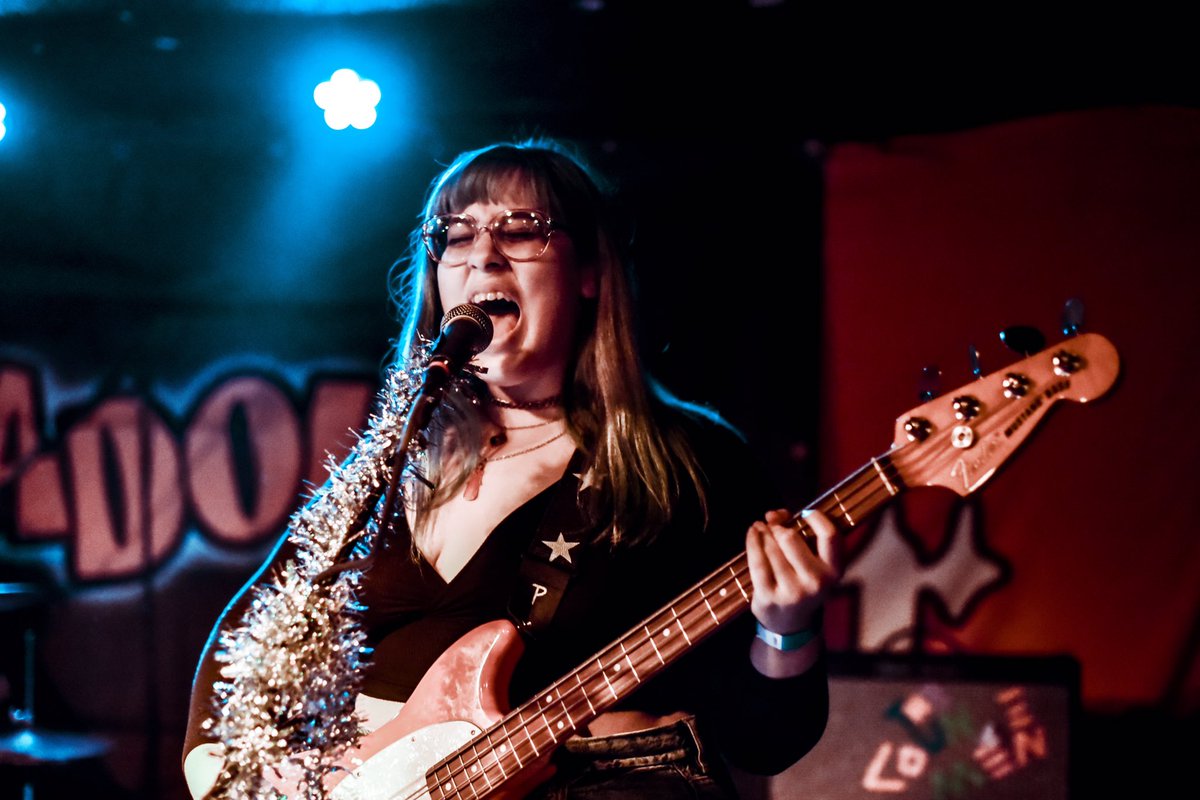 theaquadolls's tweet photo. thank u sacramento for an amazing night :,) only five shows left on tour! see u tonight at @catalystclub 💘💞
Dec 12 - @bottomofthehill - San Francisco, CA
Dec 13 - @TheParamountLA - Los Angeles, CA
Dec 14 - @rockcitystudios - Camarillo, CA
Dec 15 - @HOBSanDiego - San Diego, CA https://t.co/qcHN0sN06k