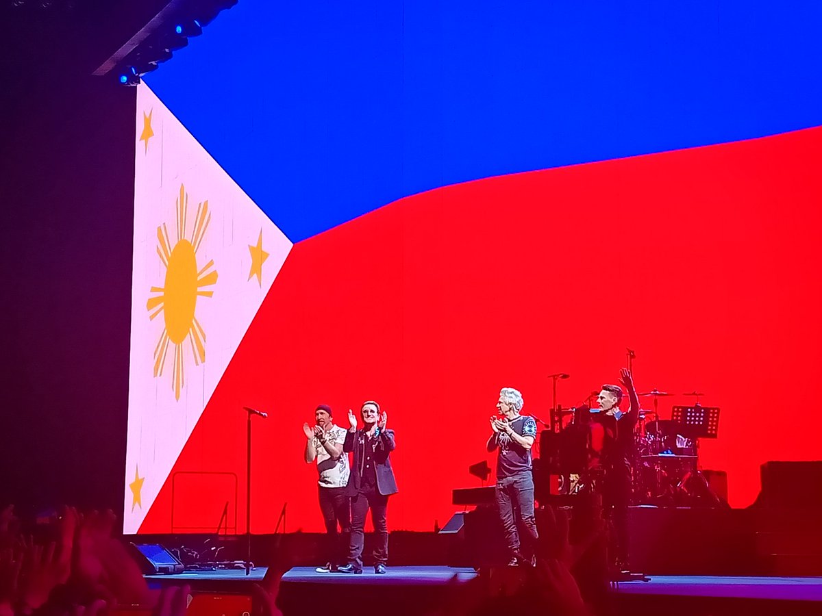 karlmichaelxyz's tweet image. Butt hurt DDS fanatics saying U2 shouldn&apos;t have politicized their concert... You guys listen to their music, right? 🙄🙄🙄

#U2TheJoshuaTree2019