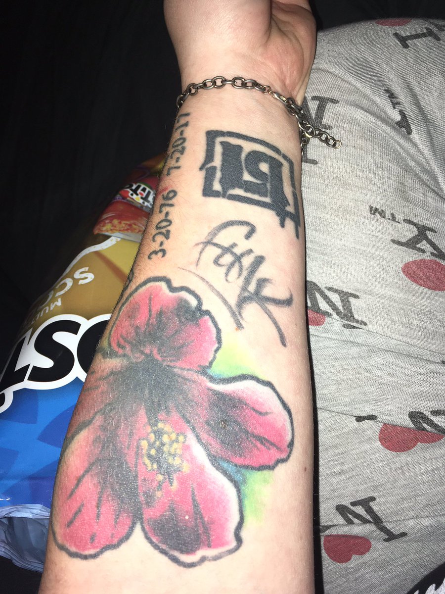 LPEVHybrid's tweet photo. @LPFanCorner Sorry for the poor lighting and inability to rotate my arm well for the last one :P #showmeyourtatts https://t.co/SEl0C30HM8