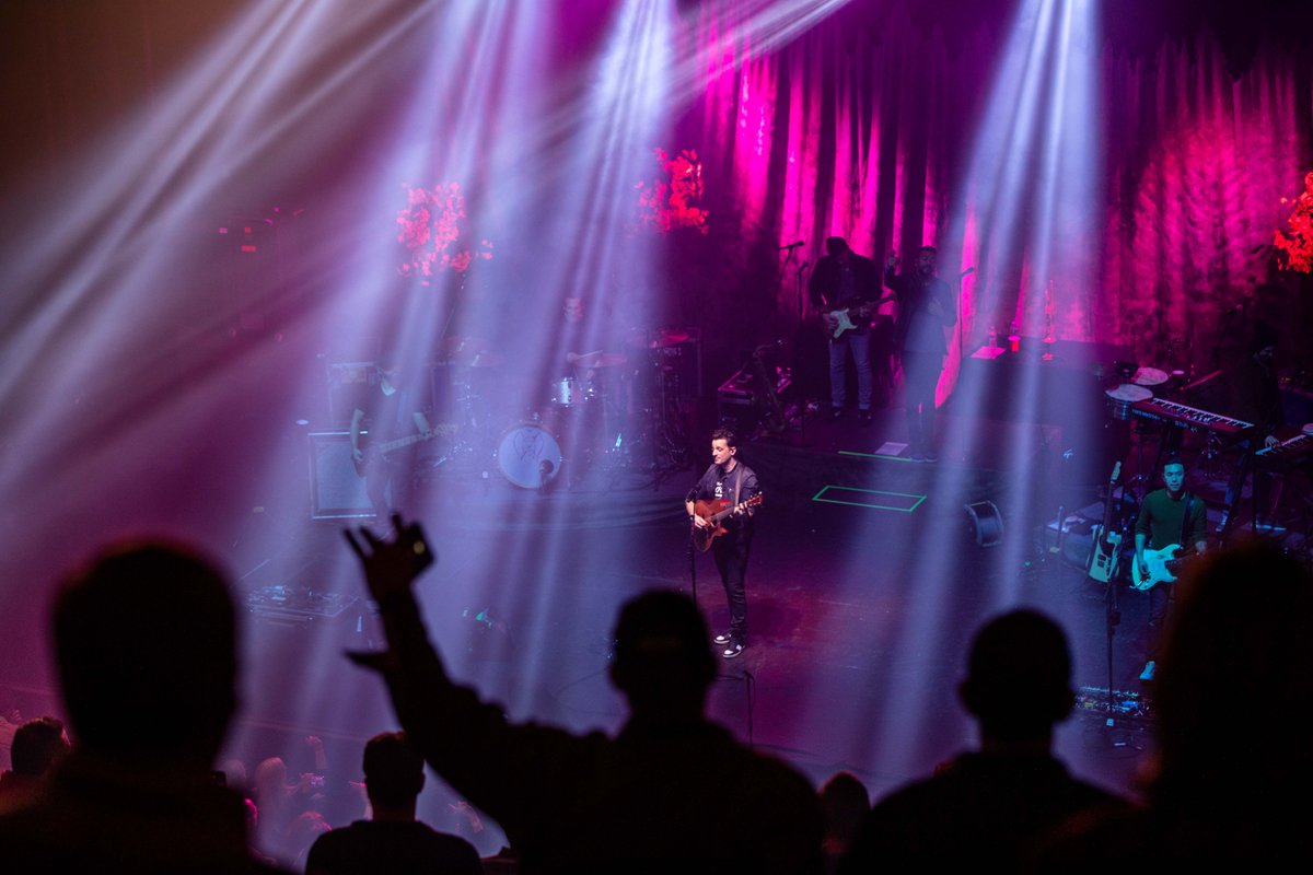 ofarevolution's tweet photo. @gbergphoto has been with us throughout #TheMightyFallTour. Here’s some of our fav’s from the past few weeks. https://t.co/FpqHZgLHOc
