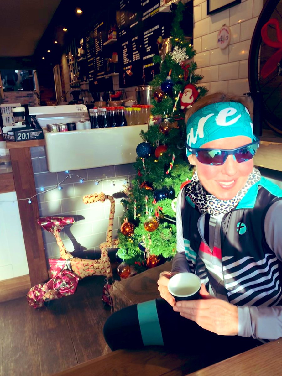 Riding midweek at this time of year always guarantees the cozy seat will be free by the tree. @bolle_eyewear #festivefun #christmascycling
