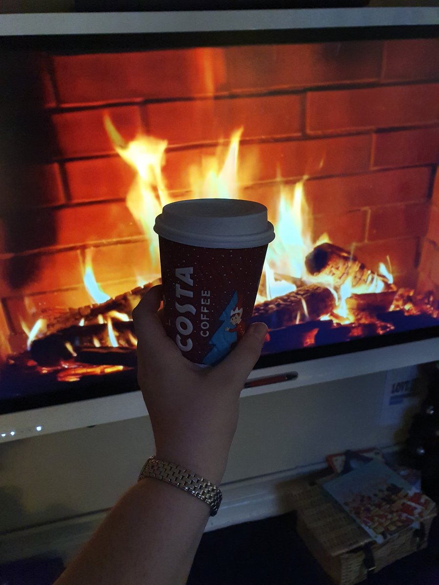 Miss_V_Harris's tweet photo. You know it's going to be a good day @MissCBayliss brings you a morning gingerbread latte 😍 https://t.co/Q8bYHXR8jO
