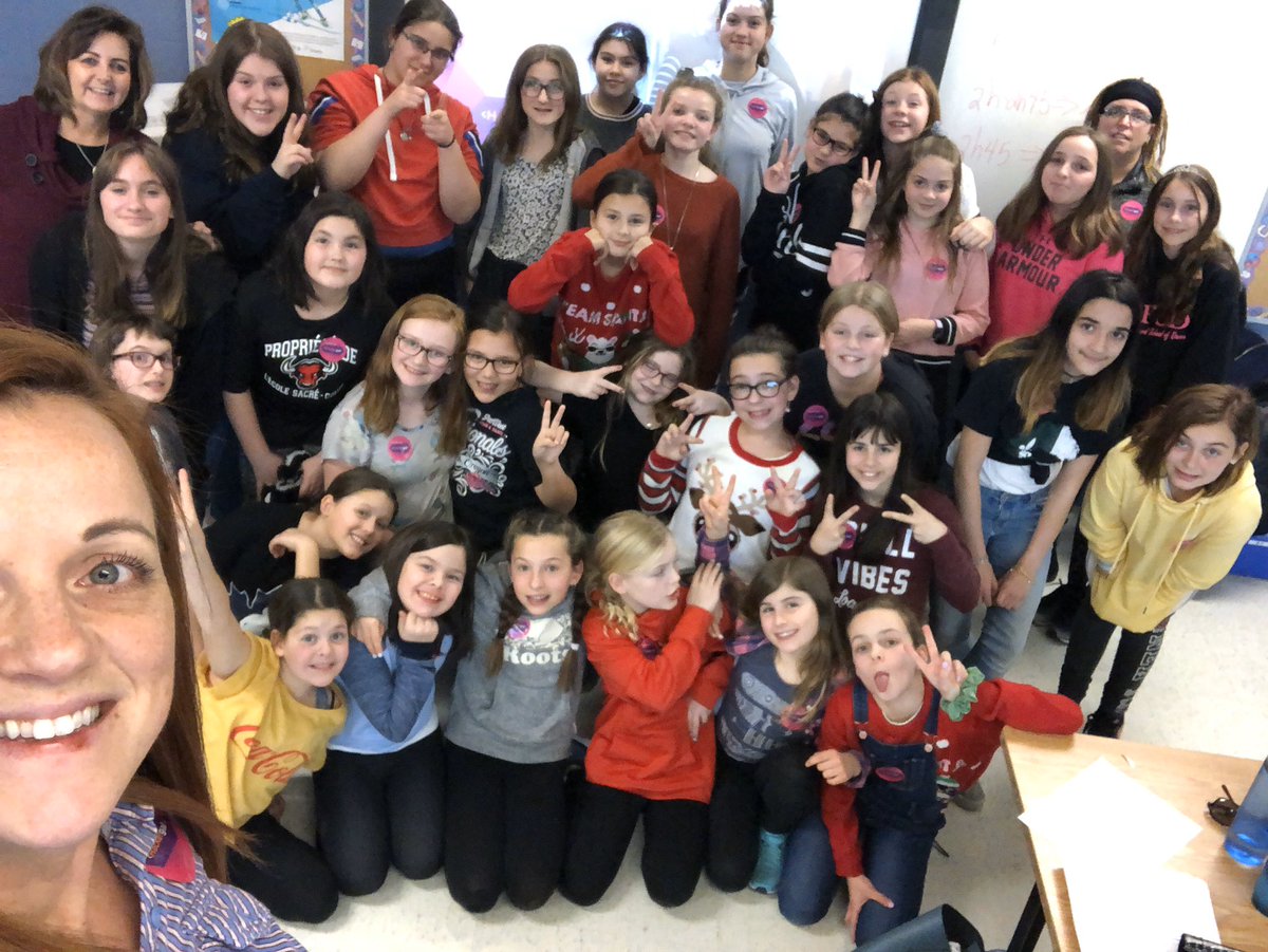BrunetVeronique's tweet photo. C’est le temps d’un egoportait (selfie) de nos #imahackergal à l’école catholique Sacré-Coeur #hackergalwebex @CSCDGR . Tout au long de la journée elles ont fait preuve d’esprit critique, de créativité de collaboration et de résilience. Bravo les filles! @thehackergals https://t.co/otYaczKqXh