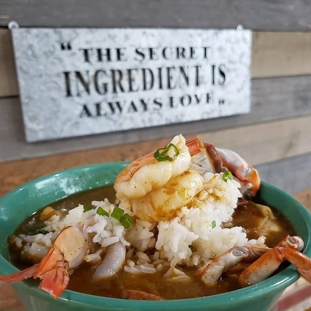 RaysBBQ1's tweet photo. ๐ถ We eat all we can...and we sell the rest!๐ถ When it's too cold for the best homemade ice cream, stop by The Shack for the best homemade gumbo! ๐ #raysbbqshack #gumbo https://t.co/fR7dD2mTeb