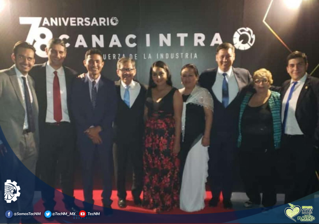 TecNM_MX's tweet image. #OrgulloTecNM
Emma López, Raquel Martínez, Diana Victoria, Ronaldo Avelino, Edwin Martínez, estudiantes del #TecNM campus Coatzacoalcos, obtuvieron el segundo lugar nacional en el &quot;Premio Emprendedor CANACINTRA 2019&quot;, con el proyecto PRONAT, en la Ciudad de México.