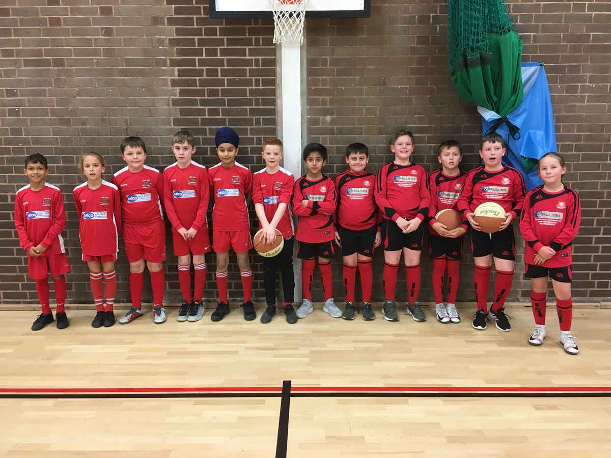LowAshPrimary1's tweet photo. Week 1 of the Under 11s Basketball competition! 🏀 @HansonSGO #PrimarySport #LowAsh #Basketball https://t.co/1UFVzGWou2