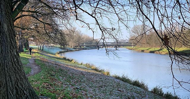 MrsLindaPosp's tweet photo. The Elbe, Labe, Elv. Over 1,000 km of life bearing force, one of the Pachamama’s veins #elbe #river #elberiver #pachamama #widwed #wideangle #healing #winter #december #landscapephotography #cityscape #apicaday #picoftheday #iphonephotography #photograp… https://t.co/m1uK9Etv1e https://t.co/kfDkYGTa9F