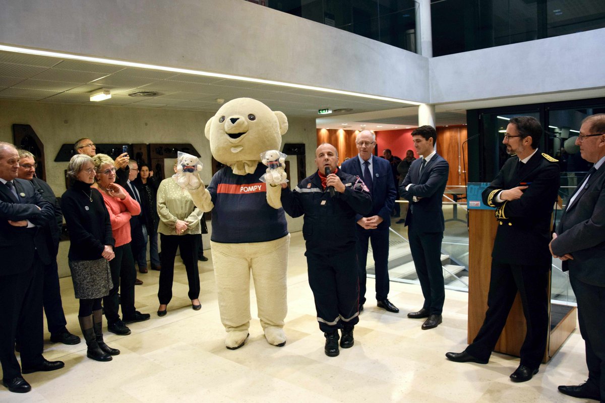 Les Pompiers du Lot tweet media